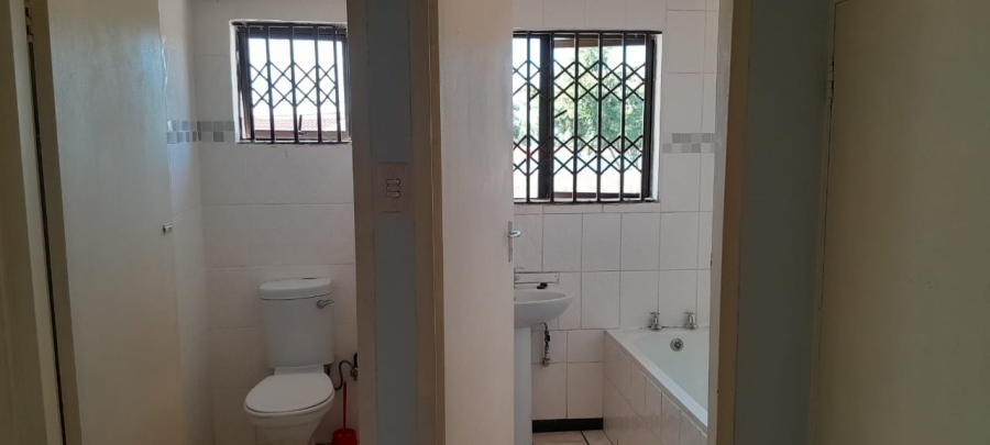 3 Bedroom Property for Sale in Northcrest Eastern Cape